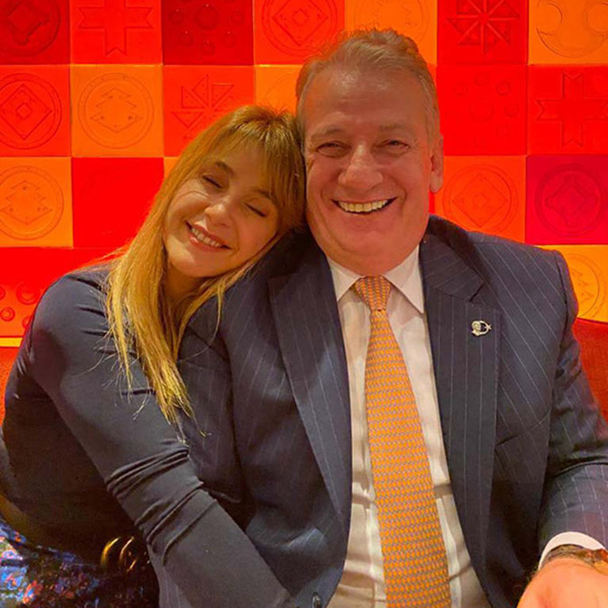 Sağlık Bakanlığı, CHP eski Trabzon Milletvekili Haluk Pekşen'in ölümüyle ilgili ihmal iddiaları üzerine soruşturma başlattı.