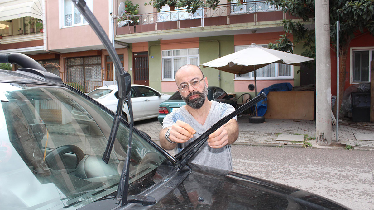 Hayvansever akademisyen tehdit edildi