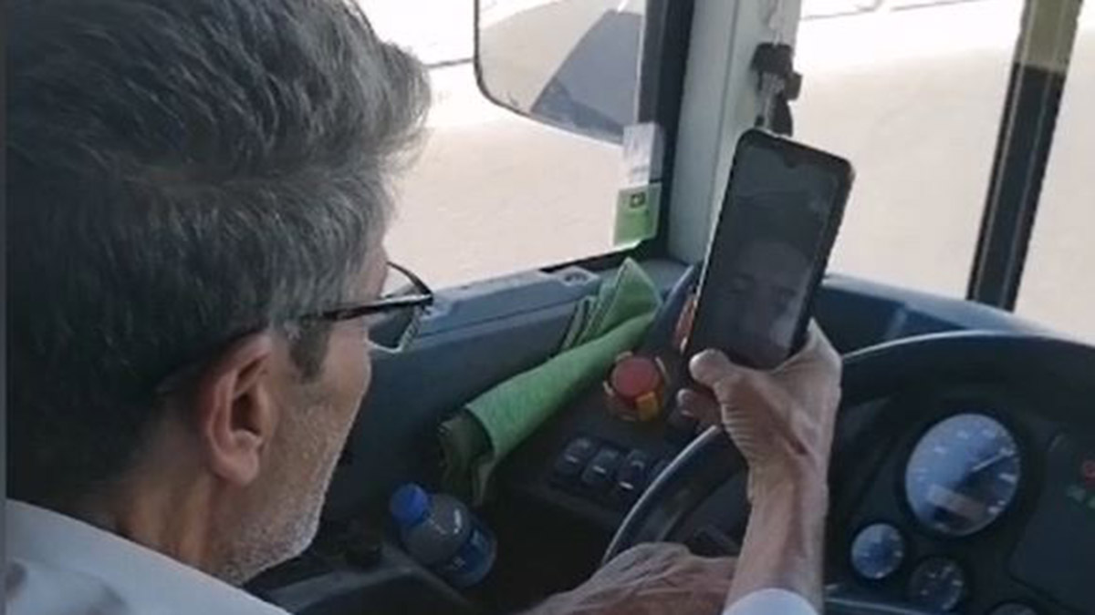 İETT şoförü seyir halinde görüntülü konuştu