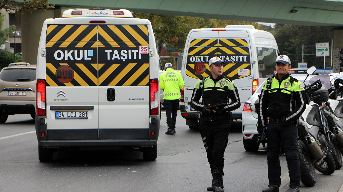 Eğitim-öğretim yılının ilk gününde öğrenci servislerine denetim