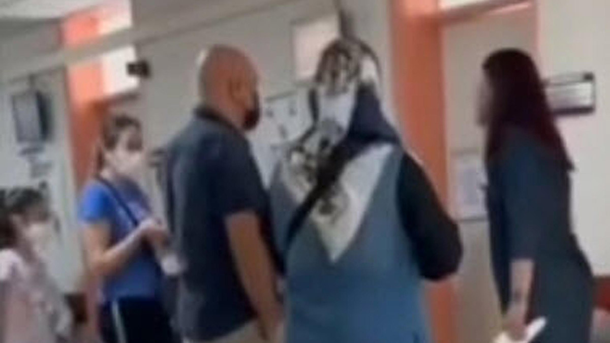 Hasta yakınıyla tartışan doktora soruşturma