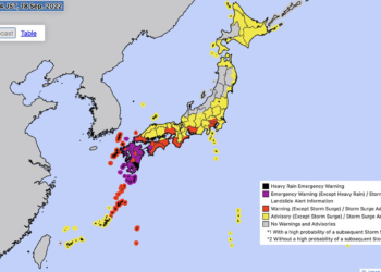 Japonya'yı Nanmadol tayfunu vuruyor