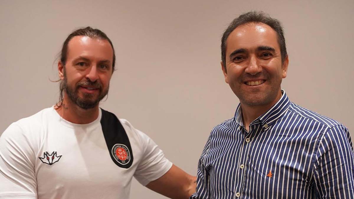 Kaan Demir Fatih Karagümrük altyapısında göreve başladı