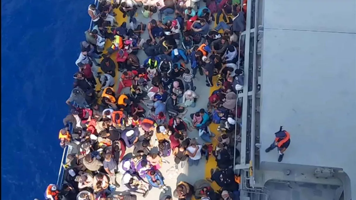 Kaş açıklarında imdat çağrısı yapılan gemiden 283 göçmen çıktı