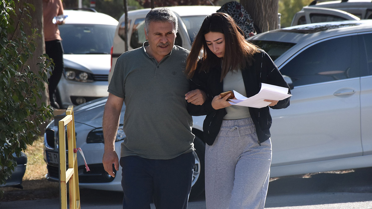 Kimliğini unutan Büşra'nın imdadına babası yetişti