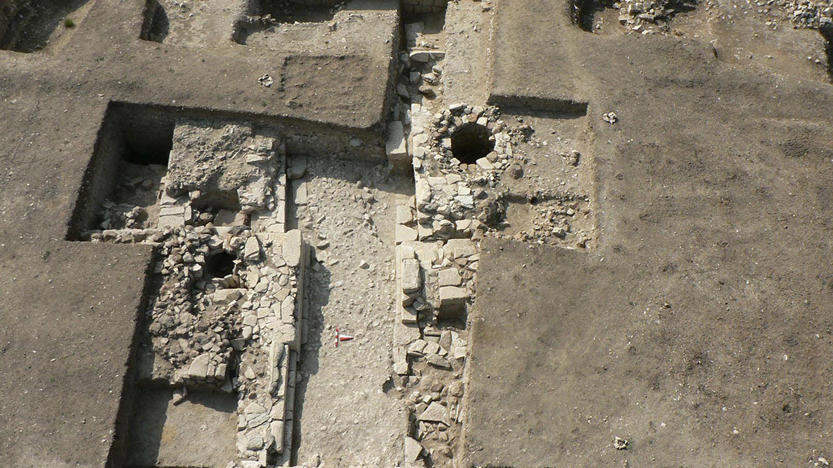 Klazomenai Antik Kenti'nde 'kent kapısı' bulundu