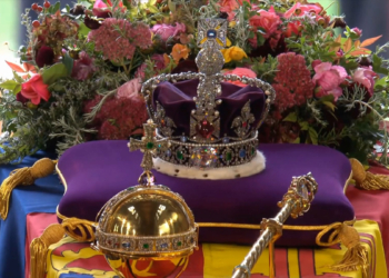 Kraliçe Elizabeth’in naaşı son dinlenme yerine getirildi