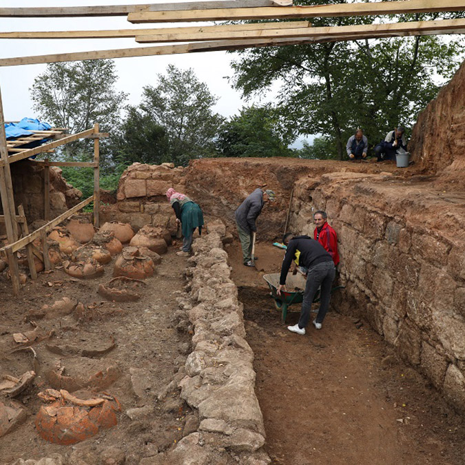 Kurul kalesi kazılarında 3 bin parça tarihi eser bulundu