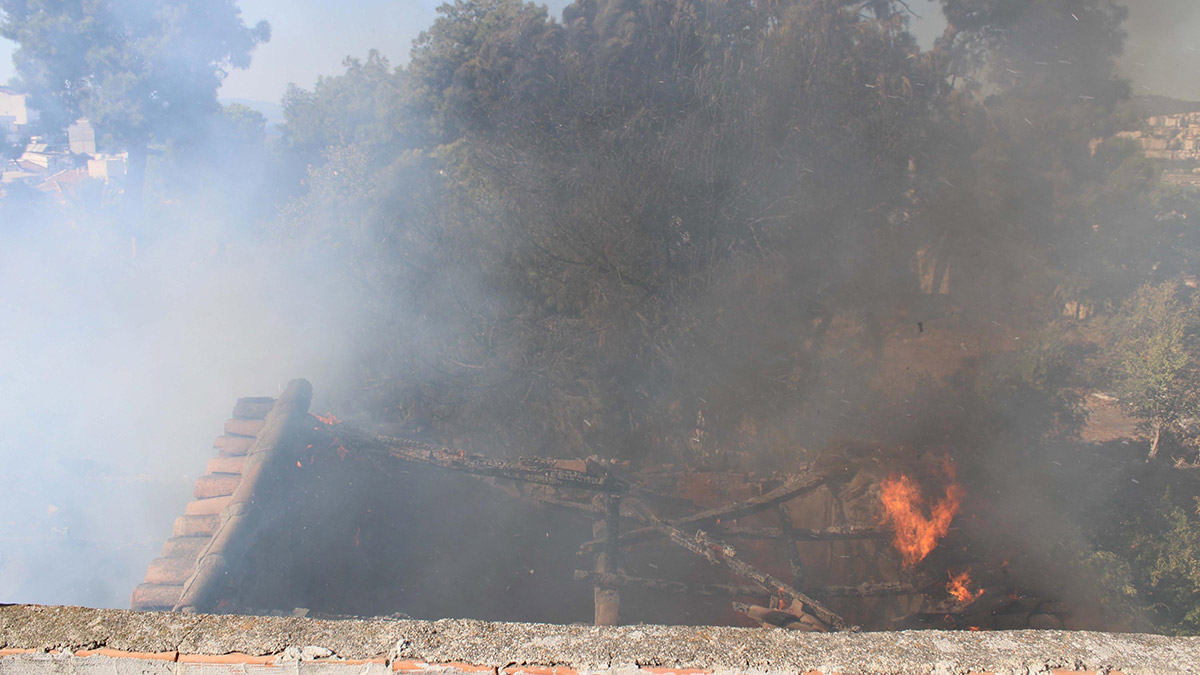 Tarihi Mavi Köşk kül oldu
