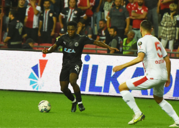 Demba Diallo takımın gol yükünü çekti