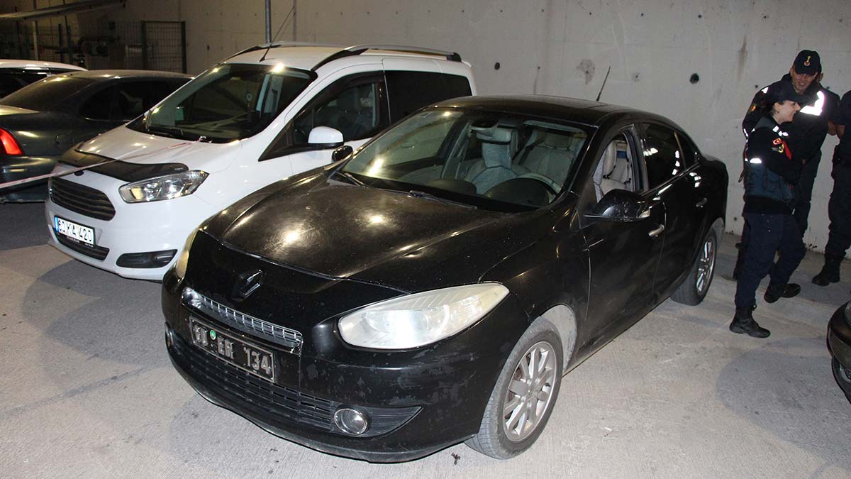 MHP'li Vural Özdemir'in makam aracına silahlı saldırı