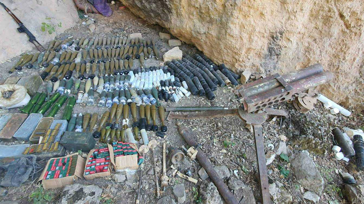 MSB: 2 mağarada çok sayıda silah bulundu