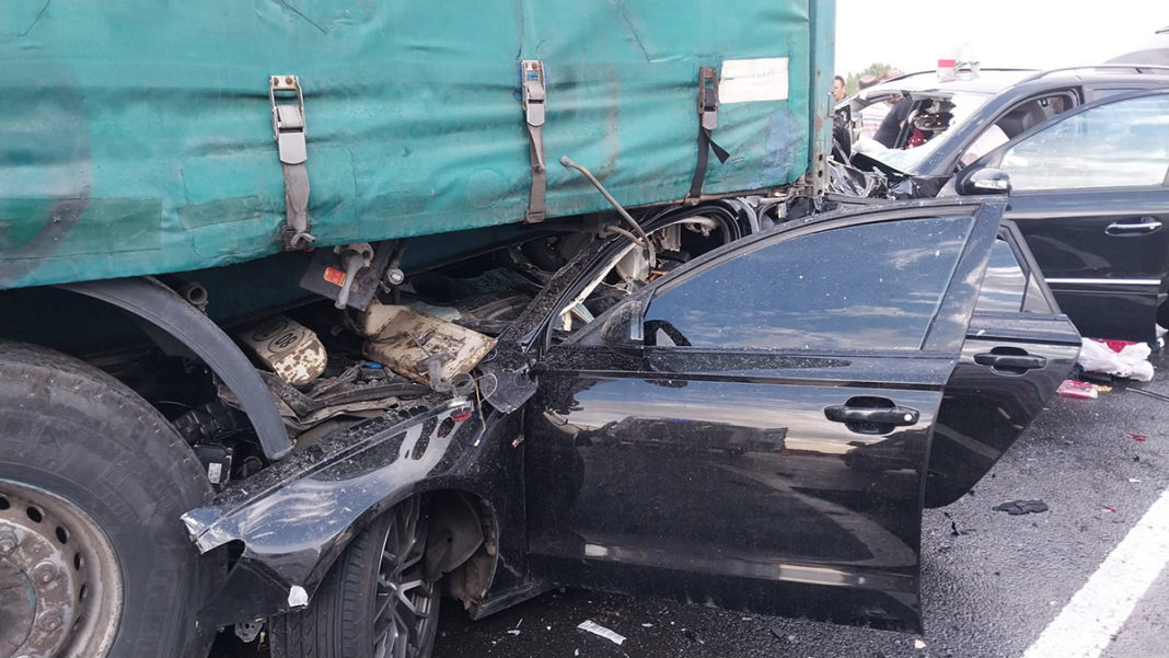 Nevşehir'de 3 aracın karıştığı zincirleme kaza; 2 ölü