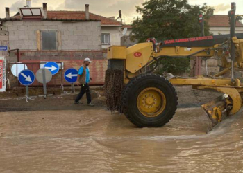 Gülşehir'de sağanak yağmur sele neden oldu