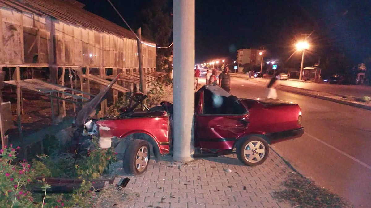 Ciple otomobil çarpıştı; 1 ölü 6 yaralı var