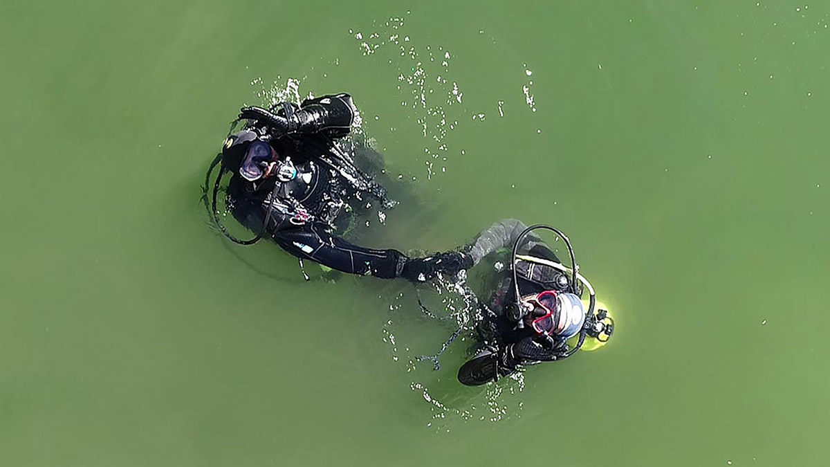 Jandarma Sualtı Arama Kurtarma Timi'nde görev yapıp daha sonra ayrılan 3 arkadaş Palandöken'e daldılar.