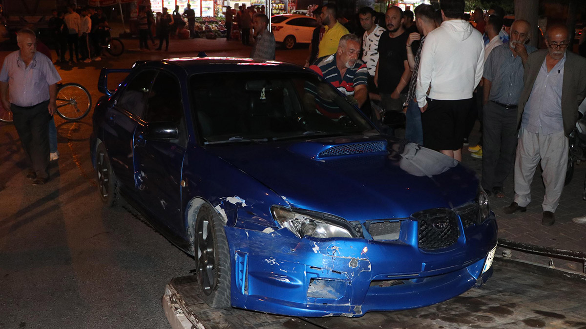 Polisin dur ihtarına uymayan sürücü, kaza yaptı