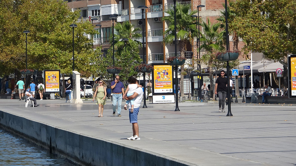 Prof. Dr. Alper Şener, "Bu yaz dönemini rahat geçirdiğimiz gibi sonbahar ve kış dönemini rahat geçirecek ülkeler içerisindeyiz" dedi.