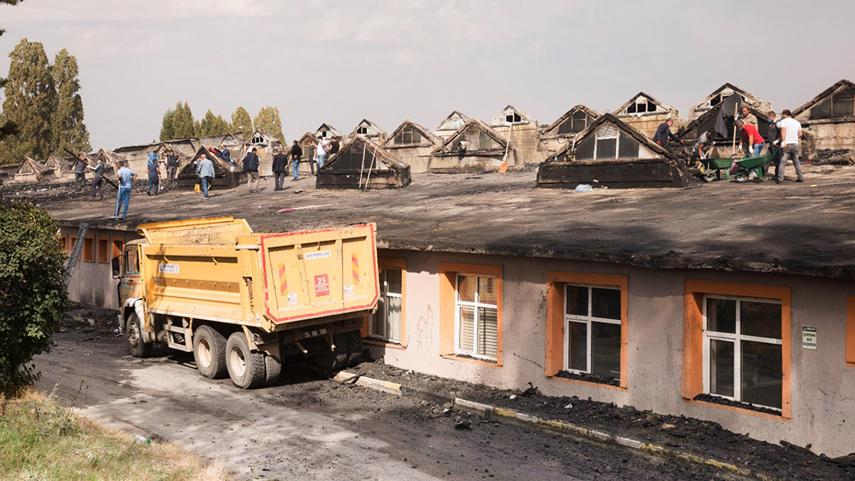 Yangının çıkış sebebi araştırılıyor