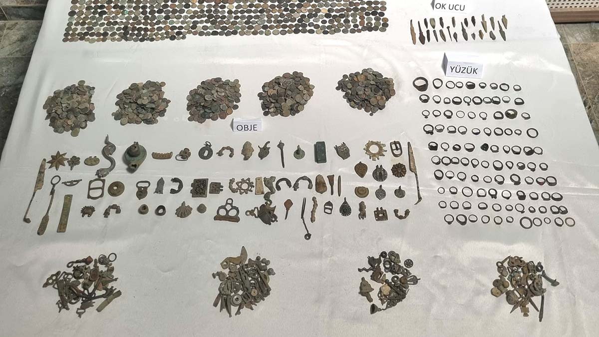 Roma dönemine ait 3 bin 331 tarihi eser ele geçirildi