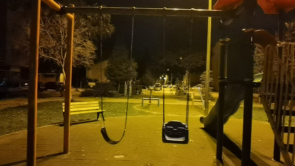 Salıncakta sallanan Eymen'in parmağı koptu