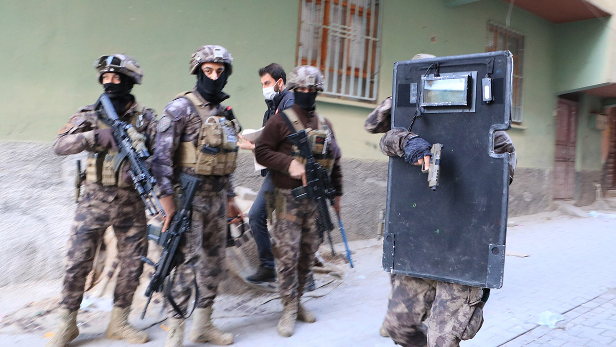 Şanlıurfa'daki terör örgütü operasyonunda 4 tutuklama