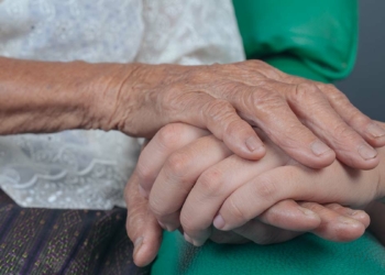 Saygısız ağız anahtarsız açılır