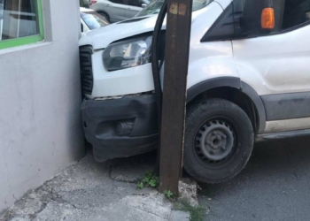Kamyonetin çarptığı kadının ayak parmakları koptu