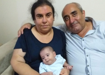 Son kalan yumurtasıyla 44 yaşında anne oldu