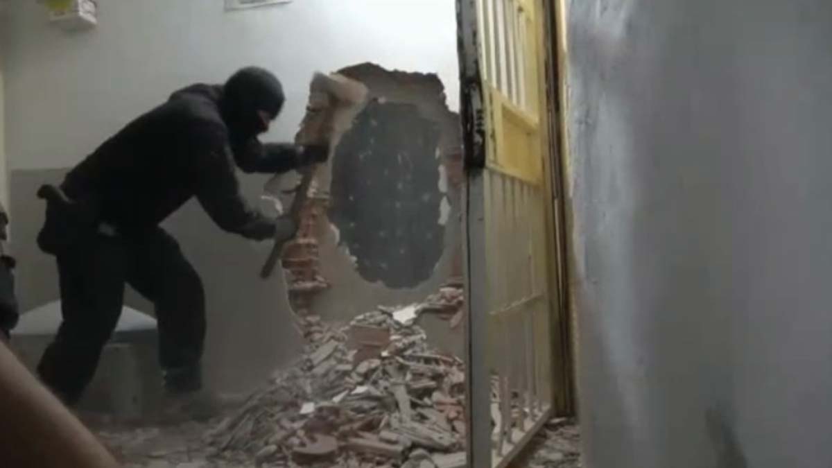 Sultangazi'de DHKP/C operasyonu