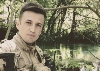 Kamyonetin çarptığı Uzman Çavuş Osman Özsoy kurtarılamadı