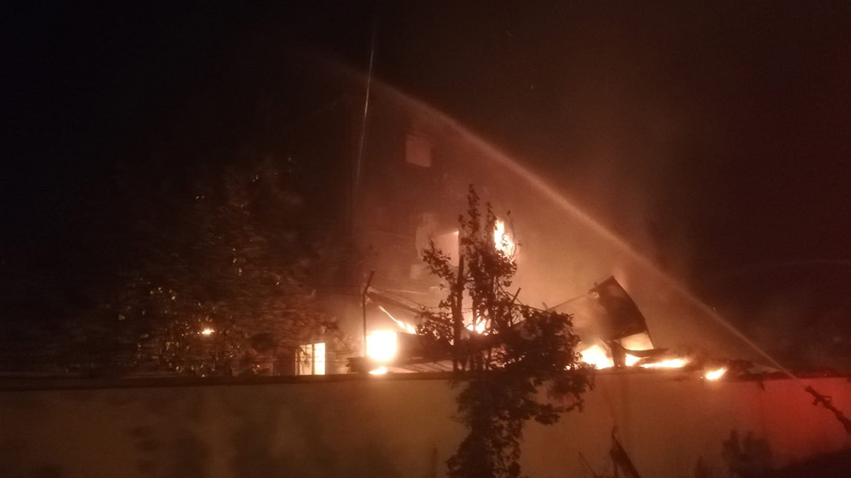Tekirdağ'da yatak fabrikasında yangın