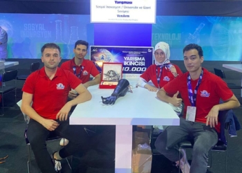 Robotik Protez Kol projesi ile Türkiye 2’ncisi oldular