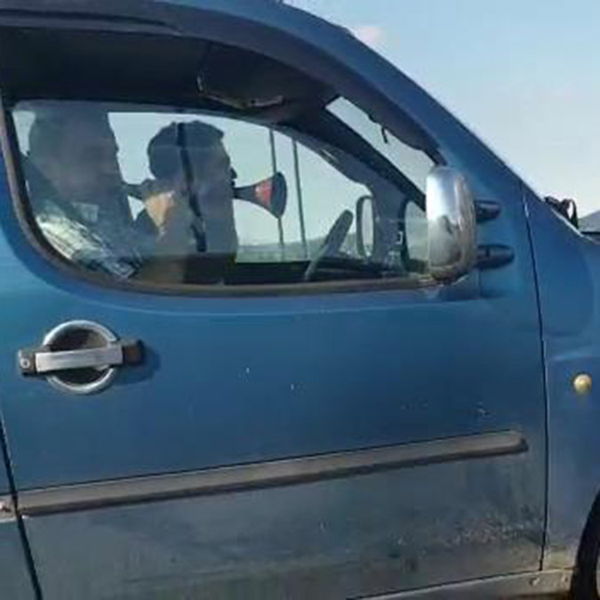 TEM'de zurnayla mini konser