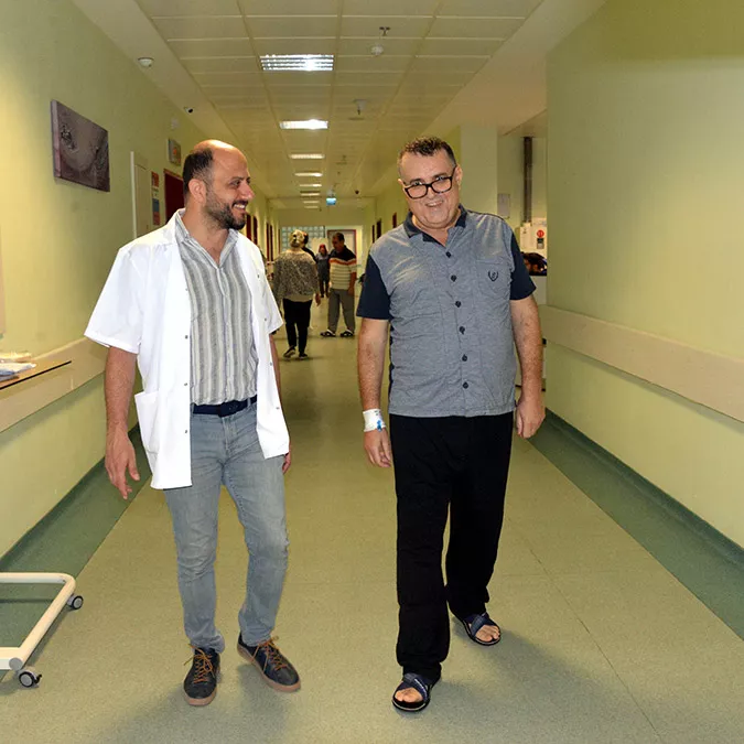 'türk doktorlara güveniyorum' diyerek ameliyat oldu