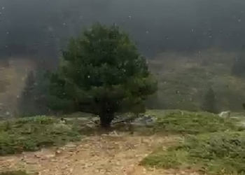 Uludağ'a mevsimin ilk karı yağdı