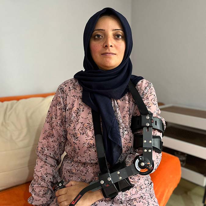 Boşanma aşamasındaki kadın demir sopayla darbedildi