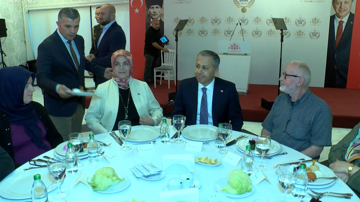 Ali Yerlikaya'dan gaziler onuruna yemek