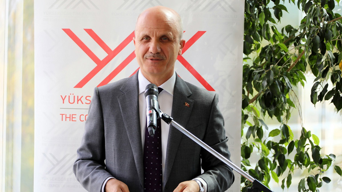 Yükseköğretim Kurulu (YÖK) Başkanı Erol Özvar, "54 farklı Afrika ülkesinden tüm eğitim düzeyleri için üniversitelerimizde 50 binden fazla Afrikalı öğrenci bulunduğu ve ayrıca üniversitelerimizde çalışan Afrika uyruklu akademisyen sayısının da 227 olduğu bilinmektedir" dedi.