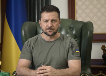Zelenski, Ukrayna ordusunu övdü