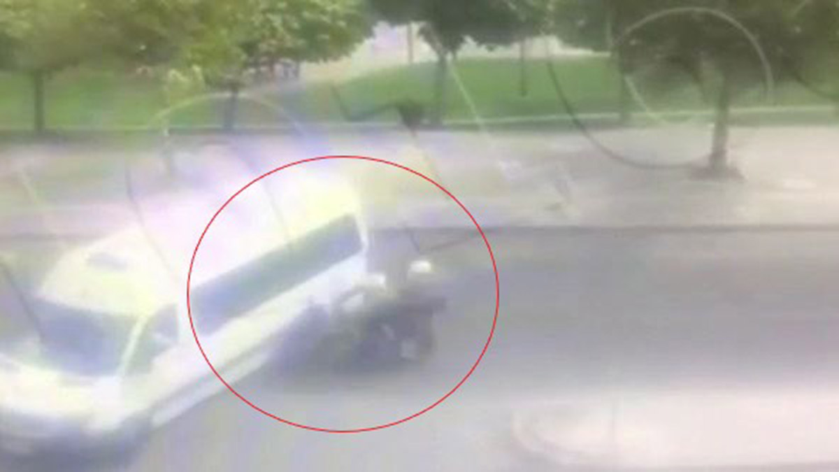 2 Yunus polisinin yaralandığı kaza kamerada