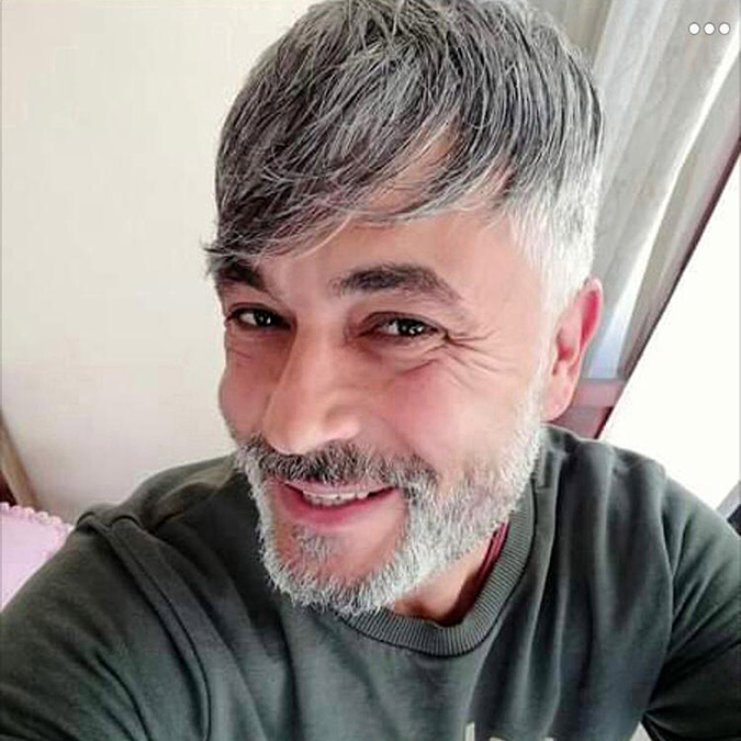 Antalya'da, apartman çatısından atlayarak intihar ettiği iddia edilen Suat Sırım'ın (47) vücudunda 25 bıçak darbesi tespit edilince tutuklanan ardından rapor doğrultusunda serbest bırakılan eşi T.S ile kayınbiraderi A.T.'nin yargılanmasına devam edildi.