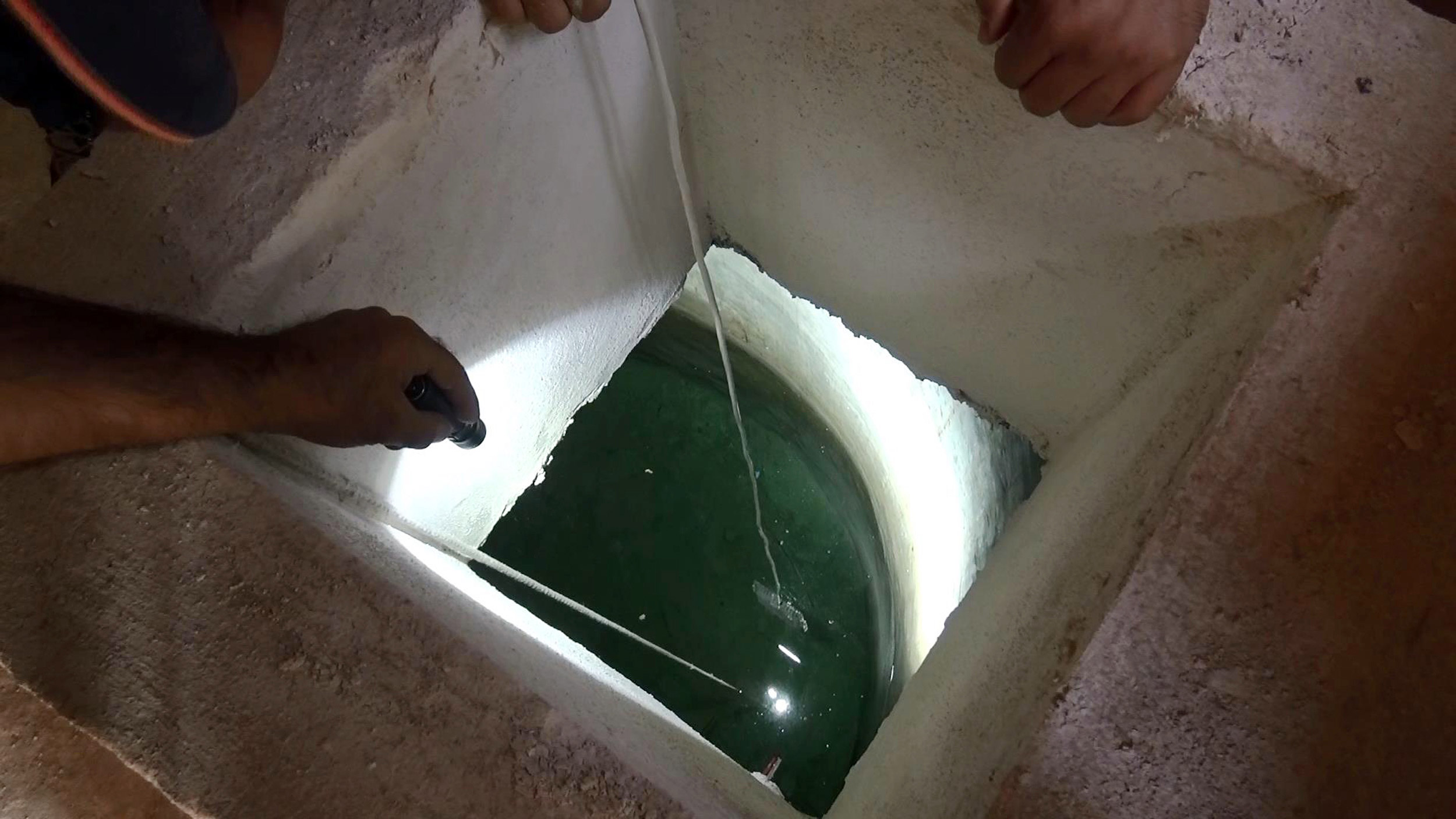 250 yıllık su kuyusu gün yüzüne çıkıyor