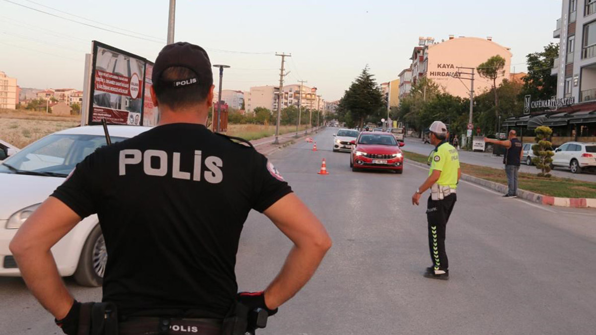 Huzurlu Sokaklar ve Terör Suçları uygulamasında 642 kişi yakalandı