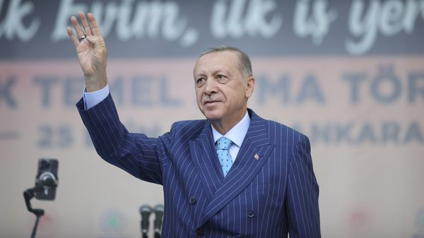 AK Parti'den 11 parti genel başkanına davet