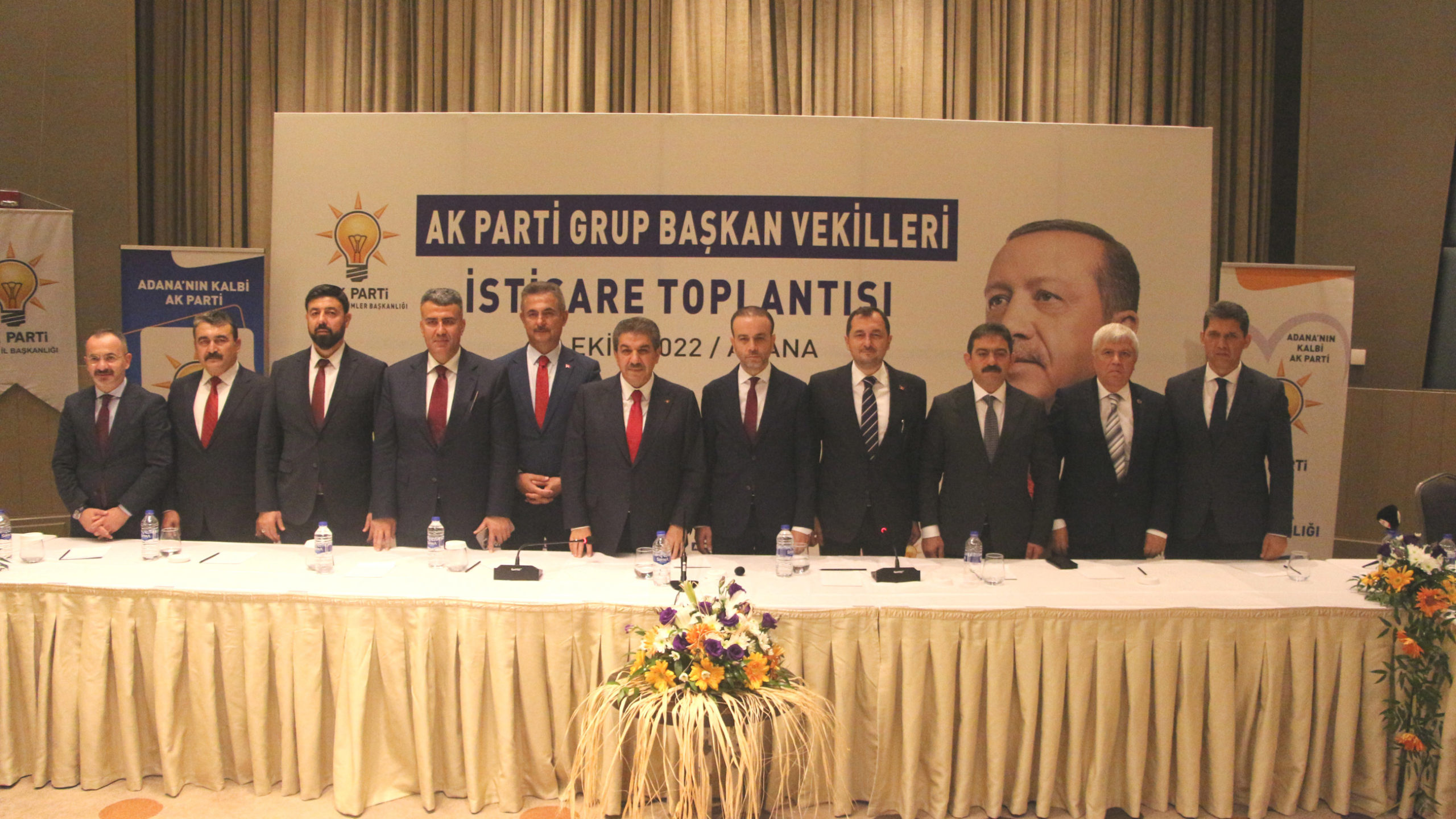 AK Parti'li 11 grup başkanvekili Adana'da buluştu