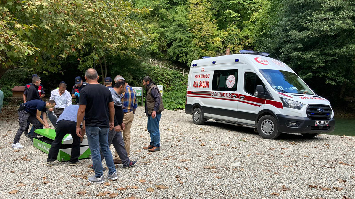 Ağaç devrilmesiyle 2 kişinin ölümüne soruşturma