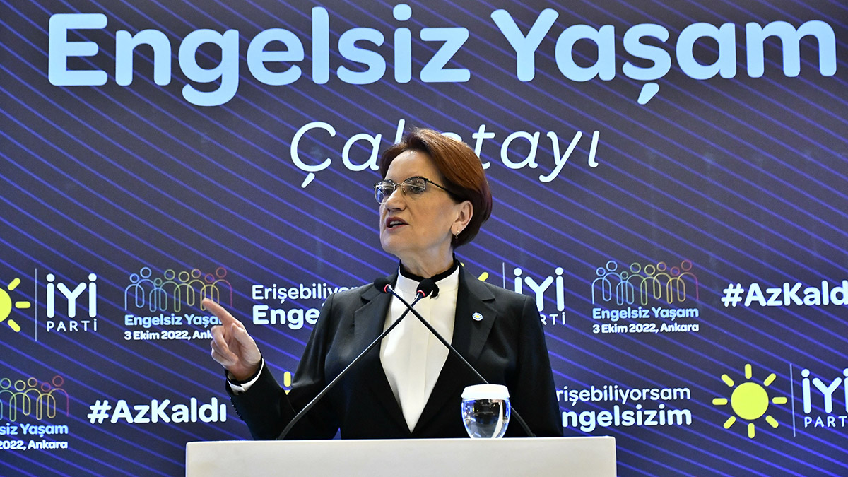 Akşener 'Engelsiz Yaşam Çalıştayı'na katıldı