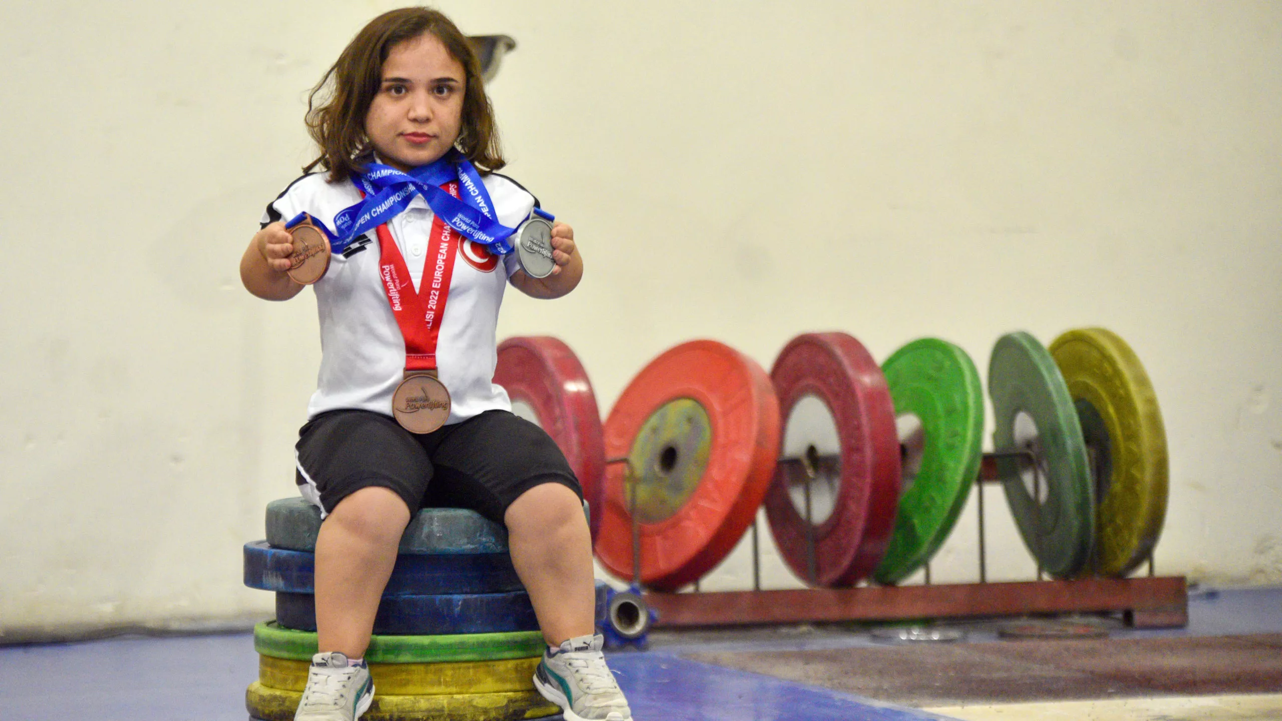 Alay edenlere inat halterde avrupa ikincisi oldu 2 scaled - spor haberleri - haberton