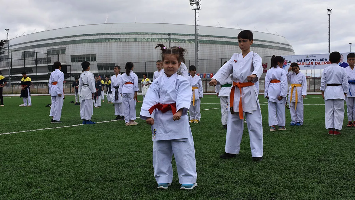 Amator sporevi ve kompleksi acildi 1 - spor haberleri - haberton